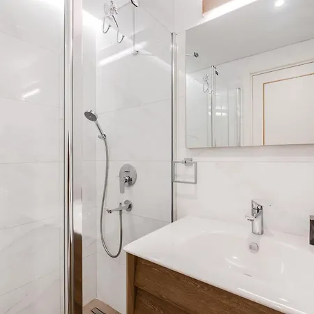 아파트 Modern 5 Min To Taksim Sq Near Metro