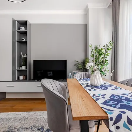 Modern 5 Min To Taksim Sq Near Metro 아파트 이스탄불